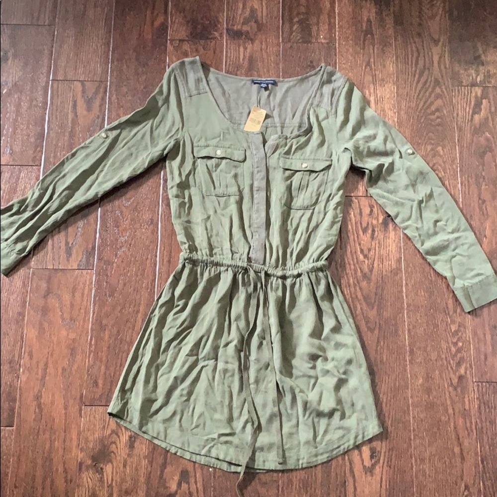 Olive green long sleeve dress !